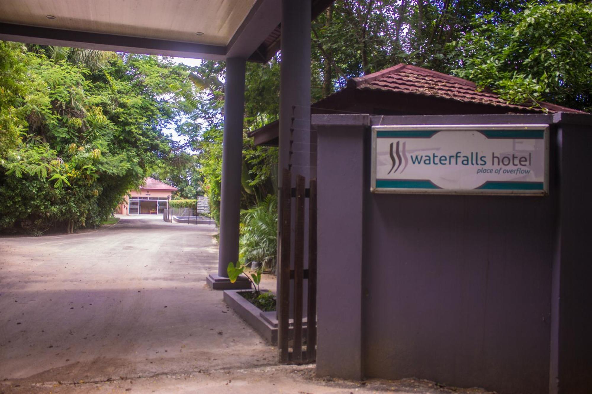 Waterfalls Hotel Lusaka Eksteriør billede