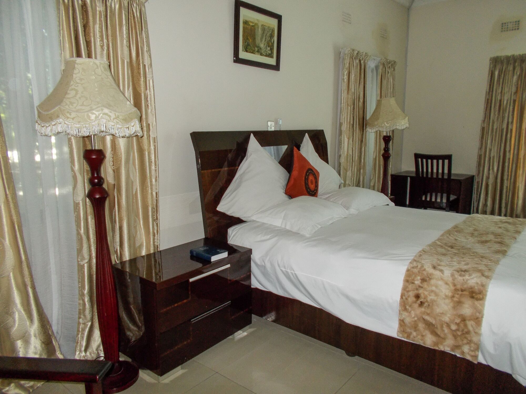 Waterfalls Hotel Lusaka Eksteriør billede