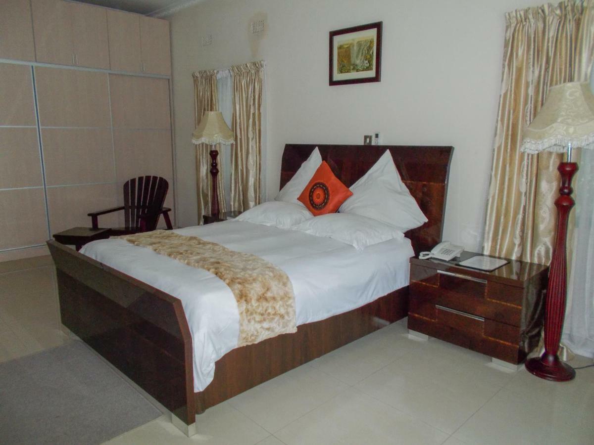 Waterfalls Hotel Lusaka Eksteriør billede
