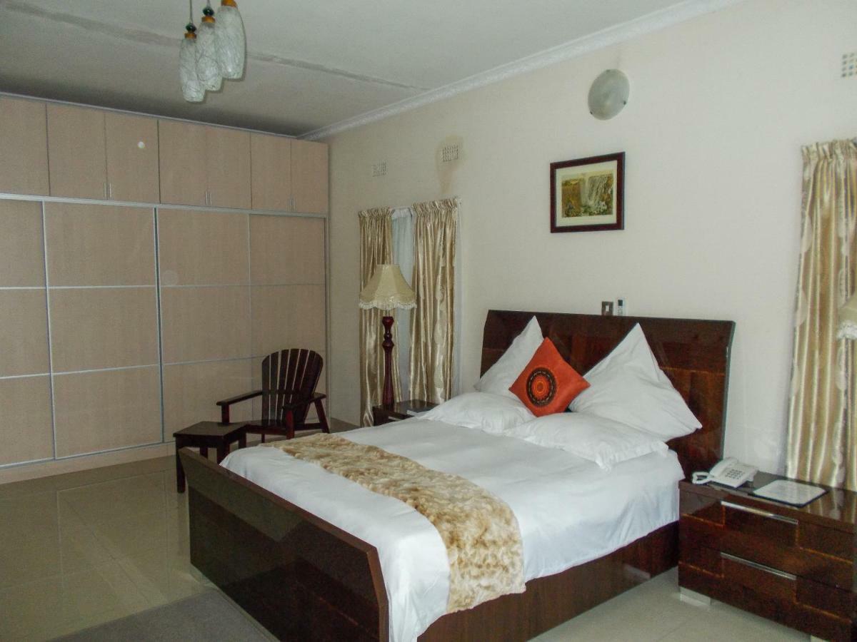 Waterfalls Hotel Lusaka Eksteriør billede